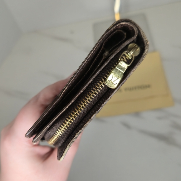 Louis Vuitton Damier Ebene Compact Wallet with Dust Bag - Picture 5 of 10